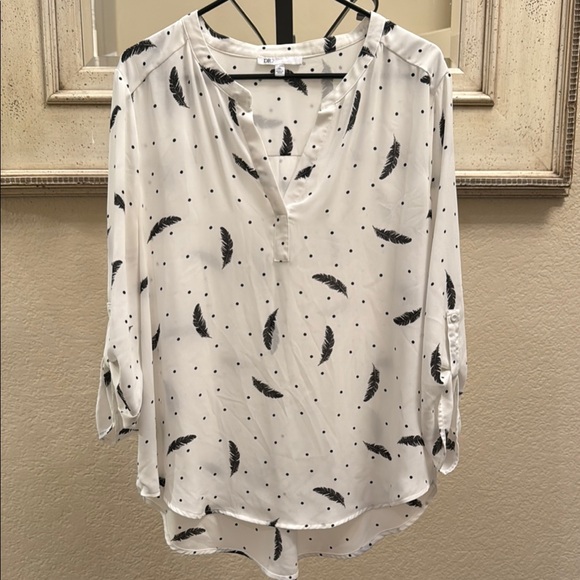DR2 Tops - DR2 White Blouse with Black Feather Print